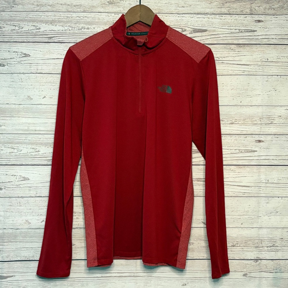 The North Face Mountain Athletics Mens Medium Red FlashDry 1/4 Zip Pullover